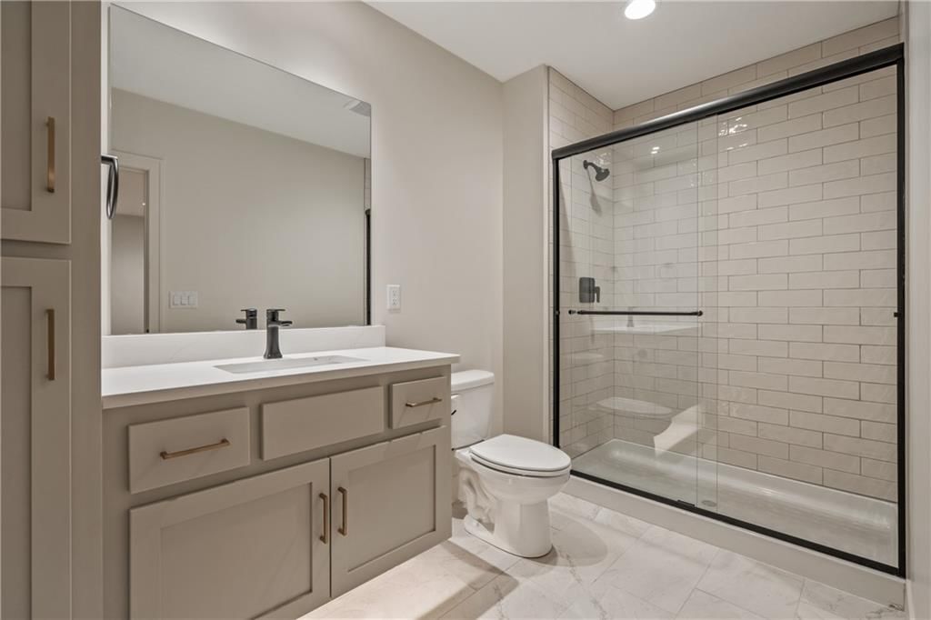 4073 NE Chapel Manor Drive — photo 44