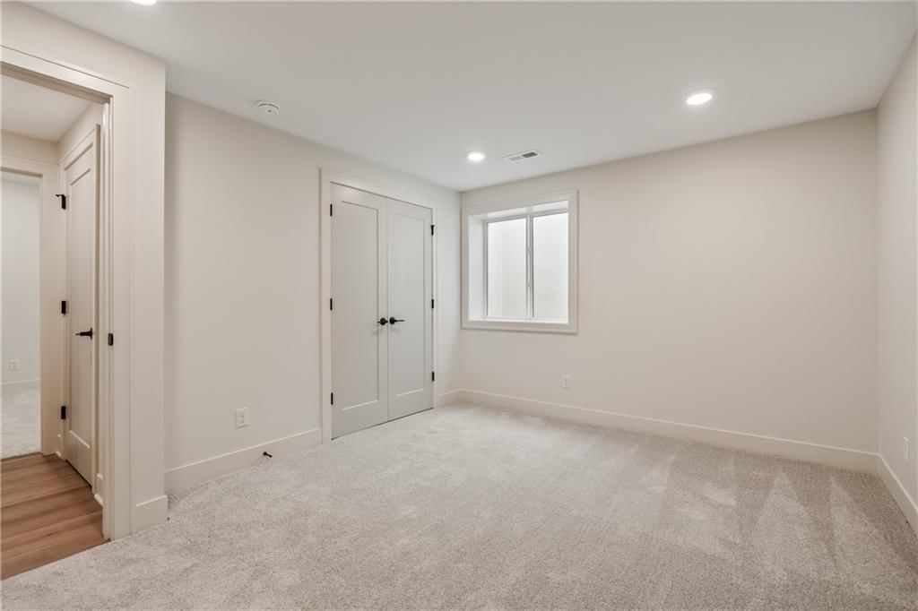 4073 NE Chapel Manor Drive — photo 47