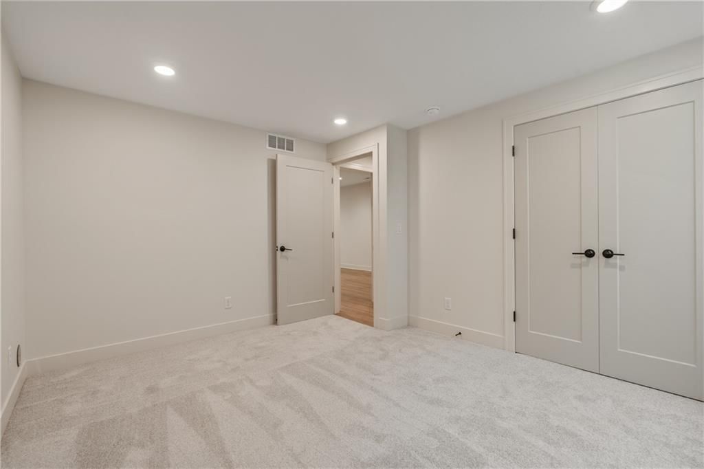 4073 NE Chapel Manor Drive — photo 48