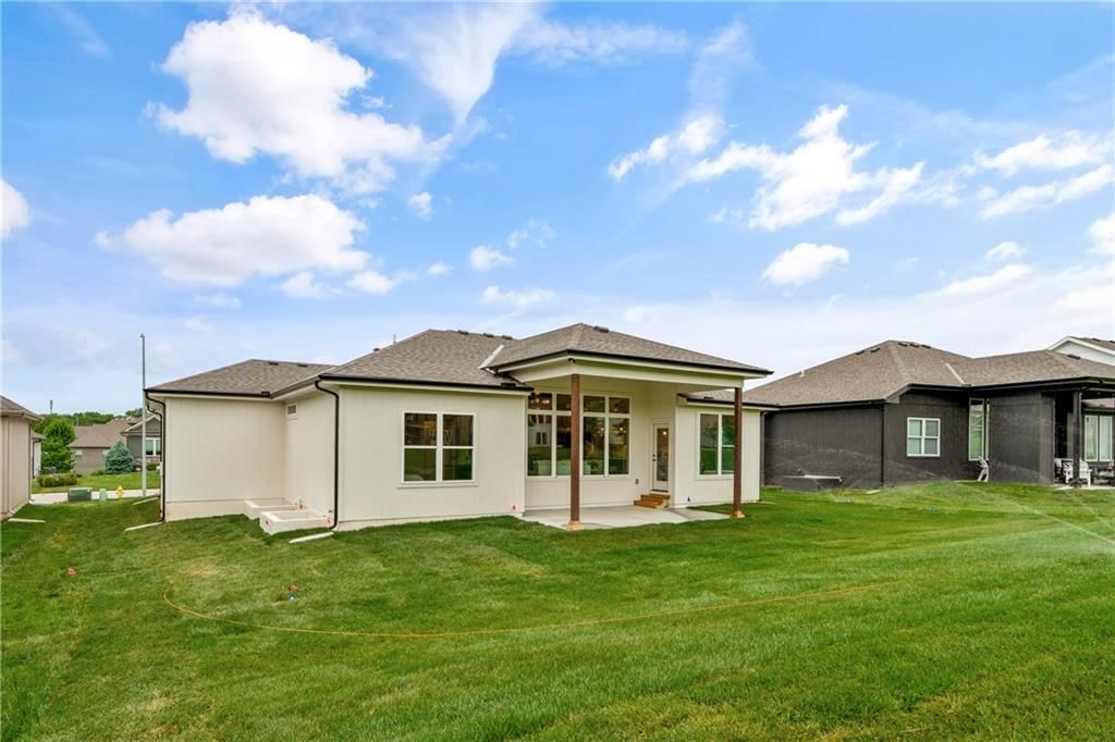 4073 NE Chapel Manor Drive — photo 51