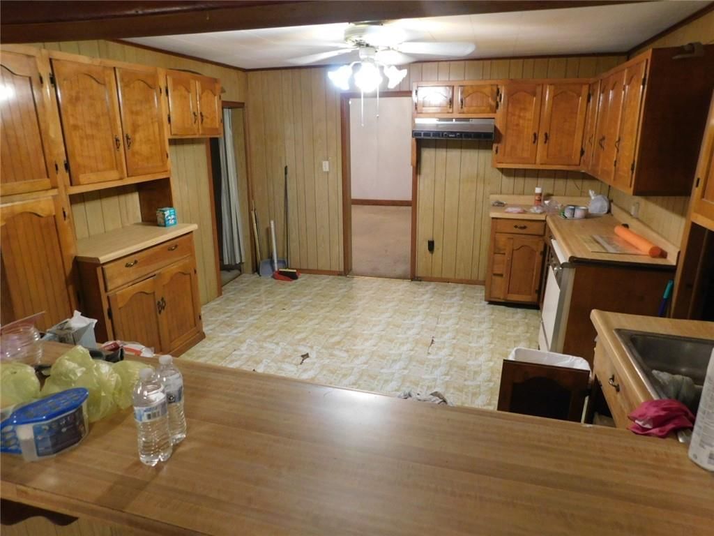 702 W Larch Street — photo 9