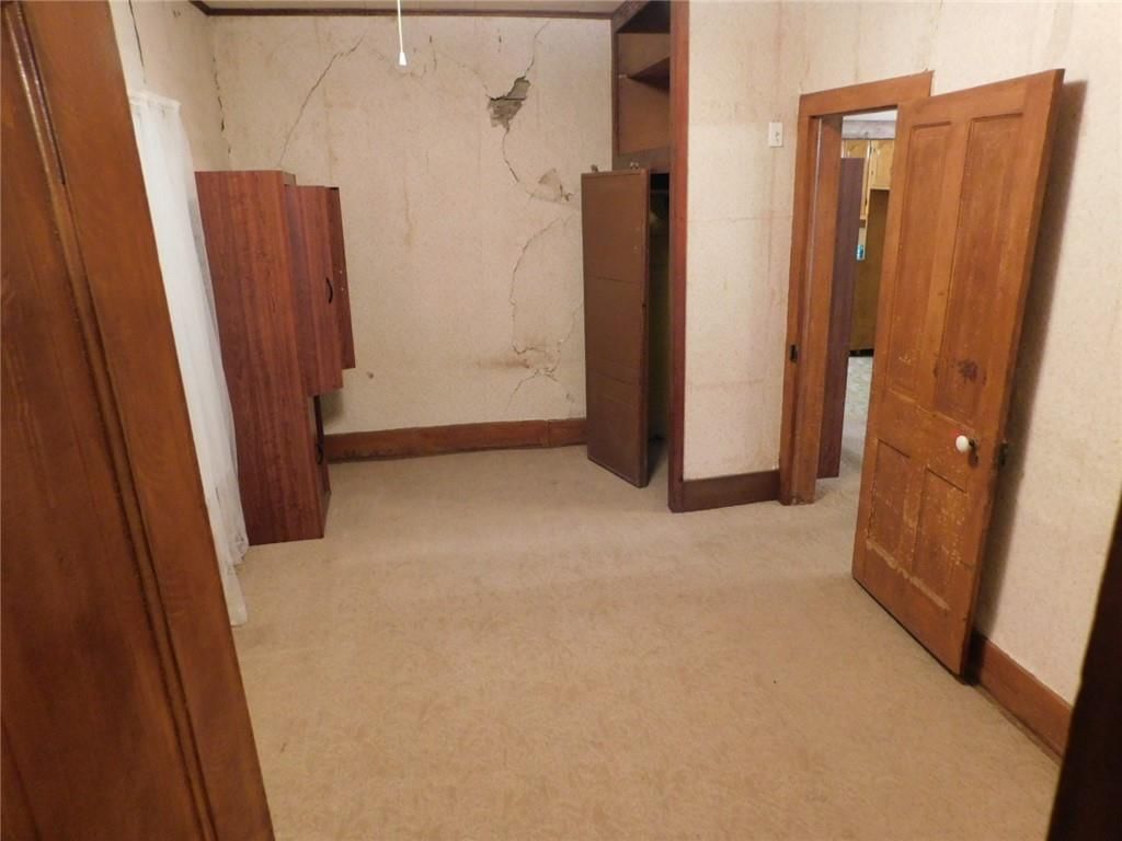 702 W Larch Street — photo 12