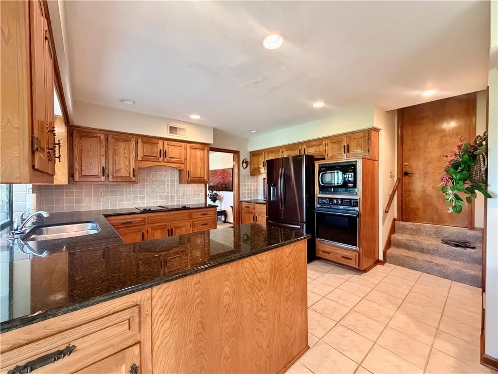 12926 W 76th Terrace — photo 9