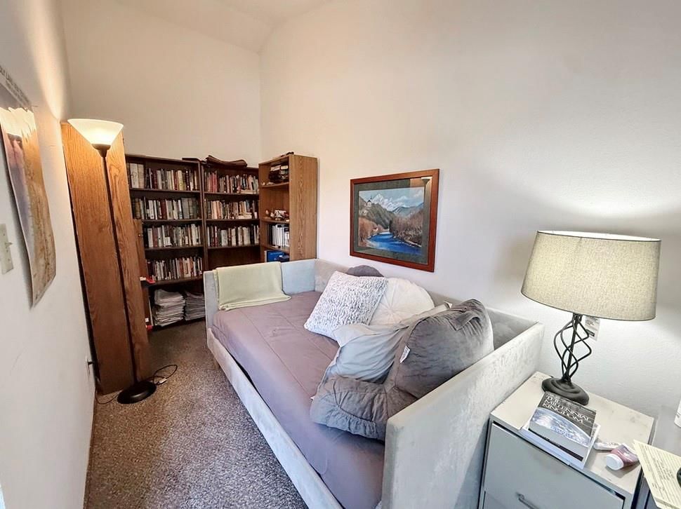 628 W Arch Street — photo 20