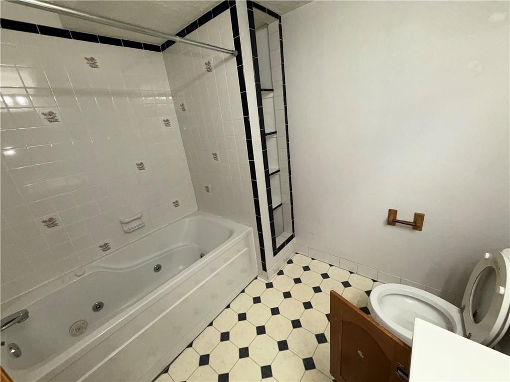 1500 NE Bronze Drive — photo 9