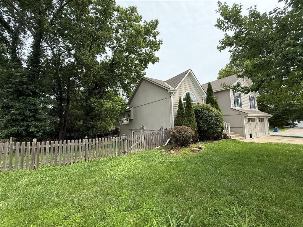 1500 NE Bronze Drive — photo 17