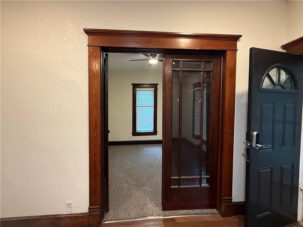 602 N Catalpa Street — photo 5