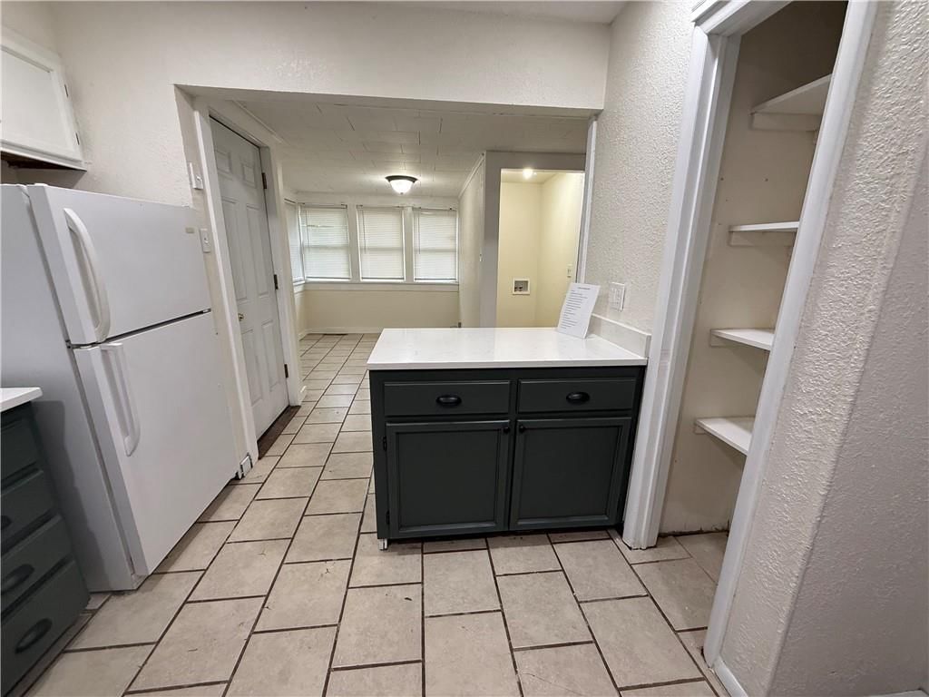 602 N Catalpa Street — photo 9