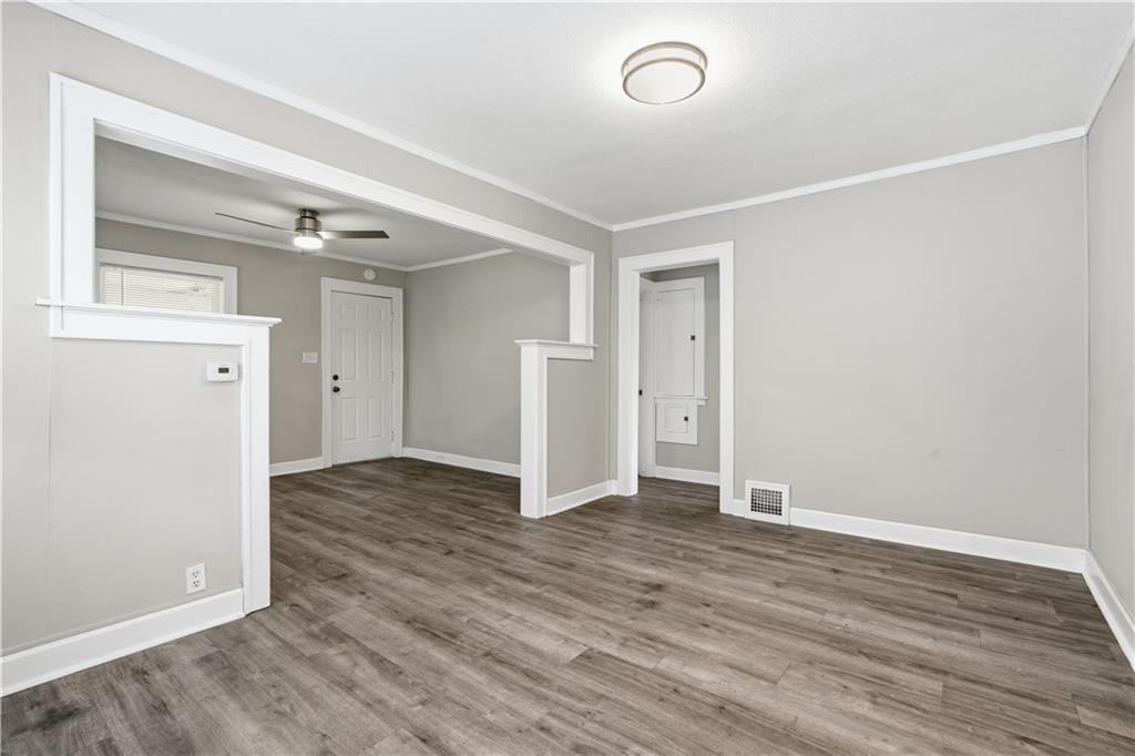 5423 Wabash Avenue — photo 17