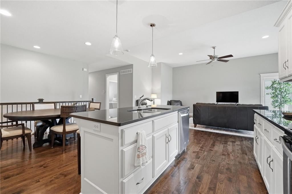 Photo 11 of 51 - 9402 N Bradford Avenue, Kansas City, MO 64154