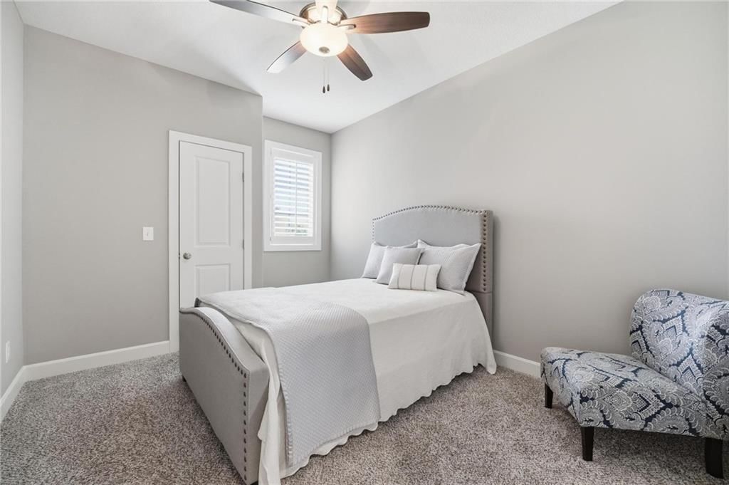 Photo 18 of 51 - 9402 N Bradford Avenue, Kansas City, MO 64154