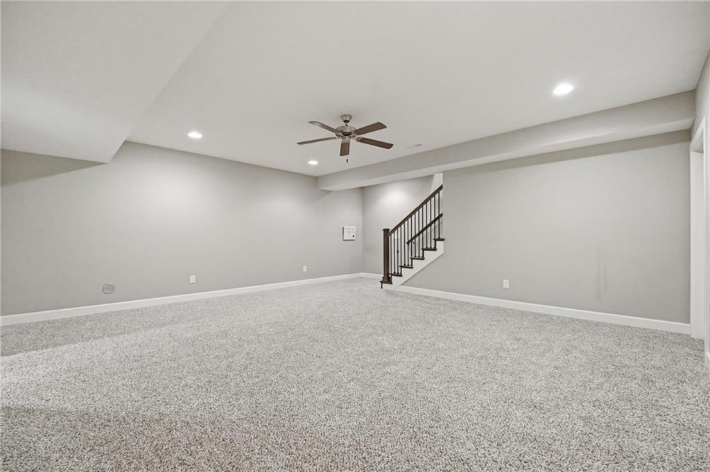 Photo 28 of 51 - 9402 N Bradford Avenue, Kansas City, MO 64154
