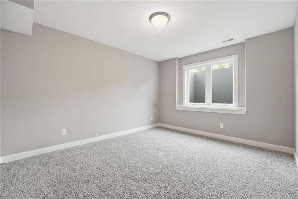 Photo 32 of 51 - 9402 N Bradford Avenue, Kansas City, MO 64154