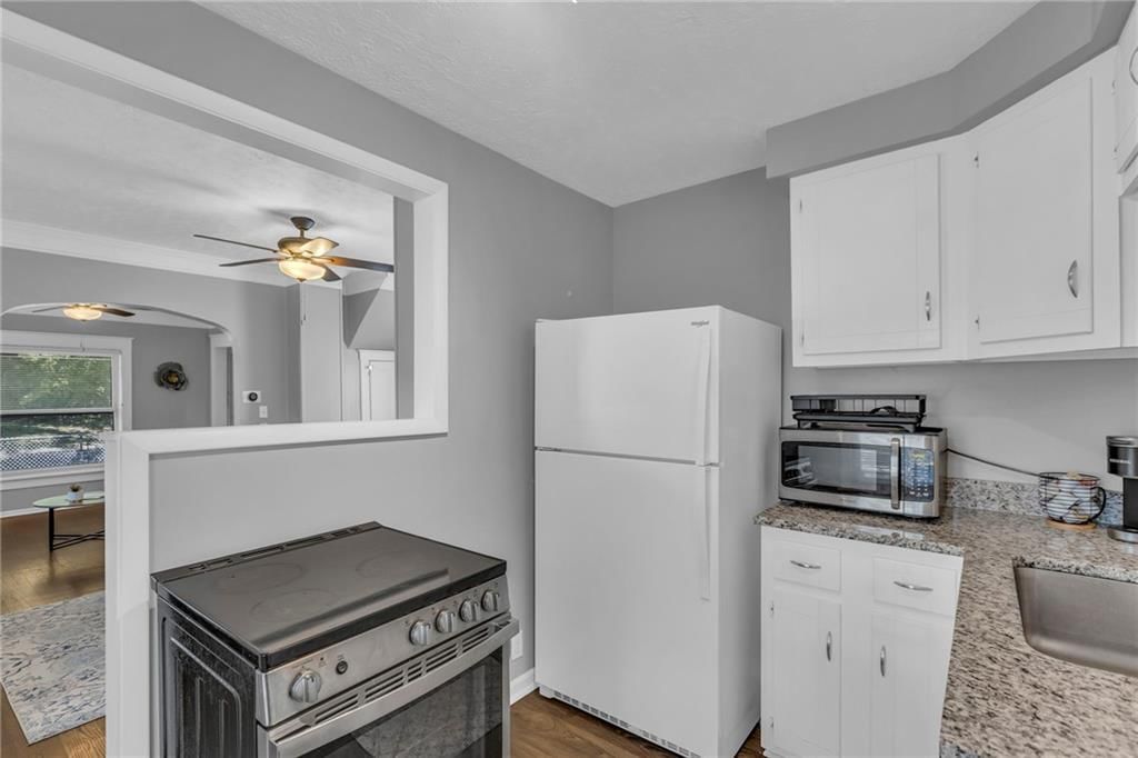 4202 Bell Street — photo 4