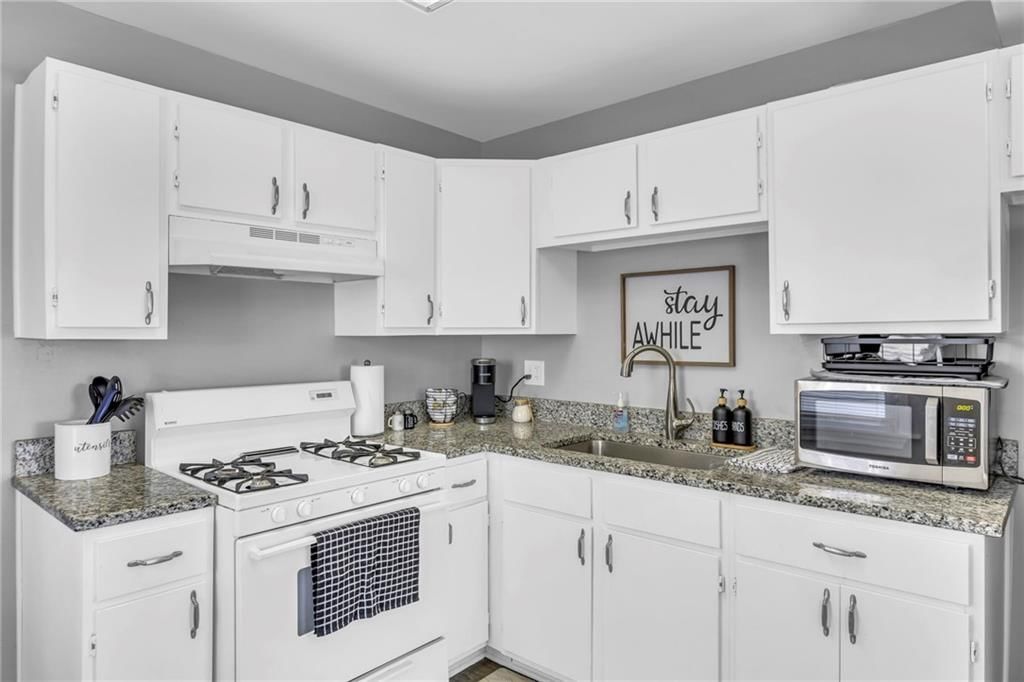 4202 Bell Street — photo 29