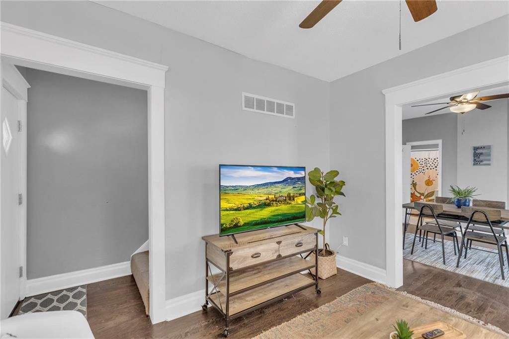 4202 Bell Street — photo 37