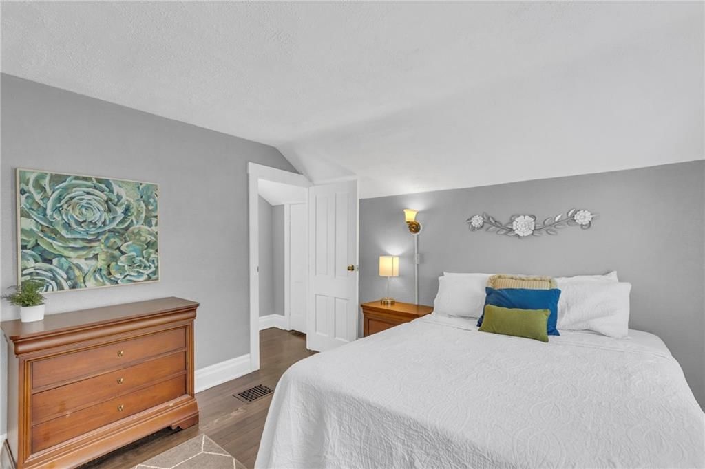 4202 Bell Street — photo 40