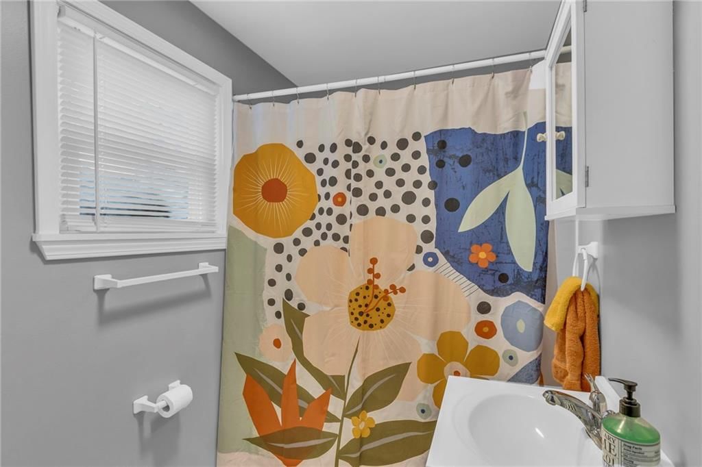4202 Bell Street — photo 44