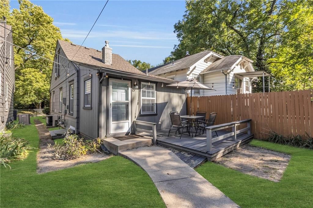 4202 Bell Street — photo 45