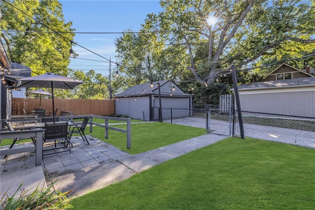 4202 Bell Street — photo 48