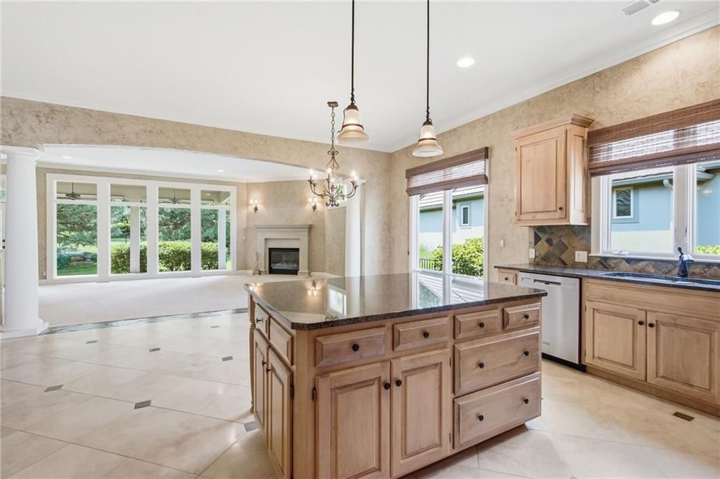 15212 Fontana Street — photo 12