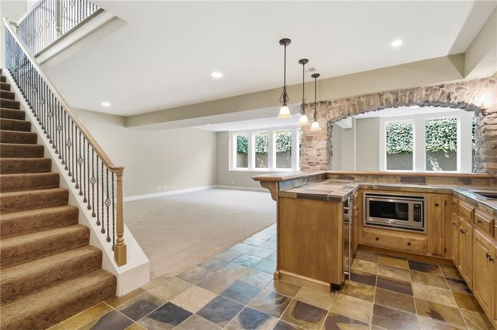 15212 Fontana Street — photo 27