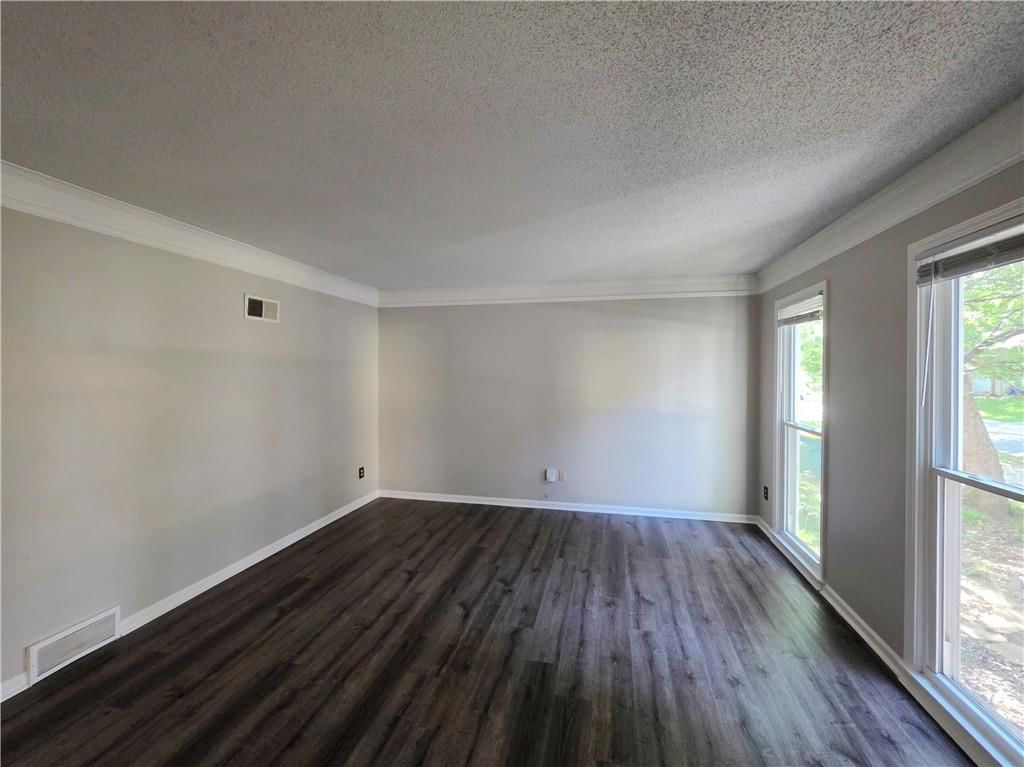 12618 W 69th Street — photo 5