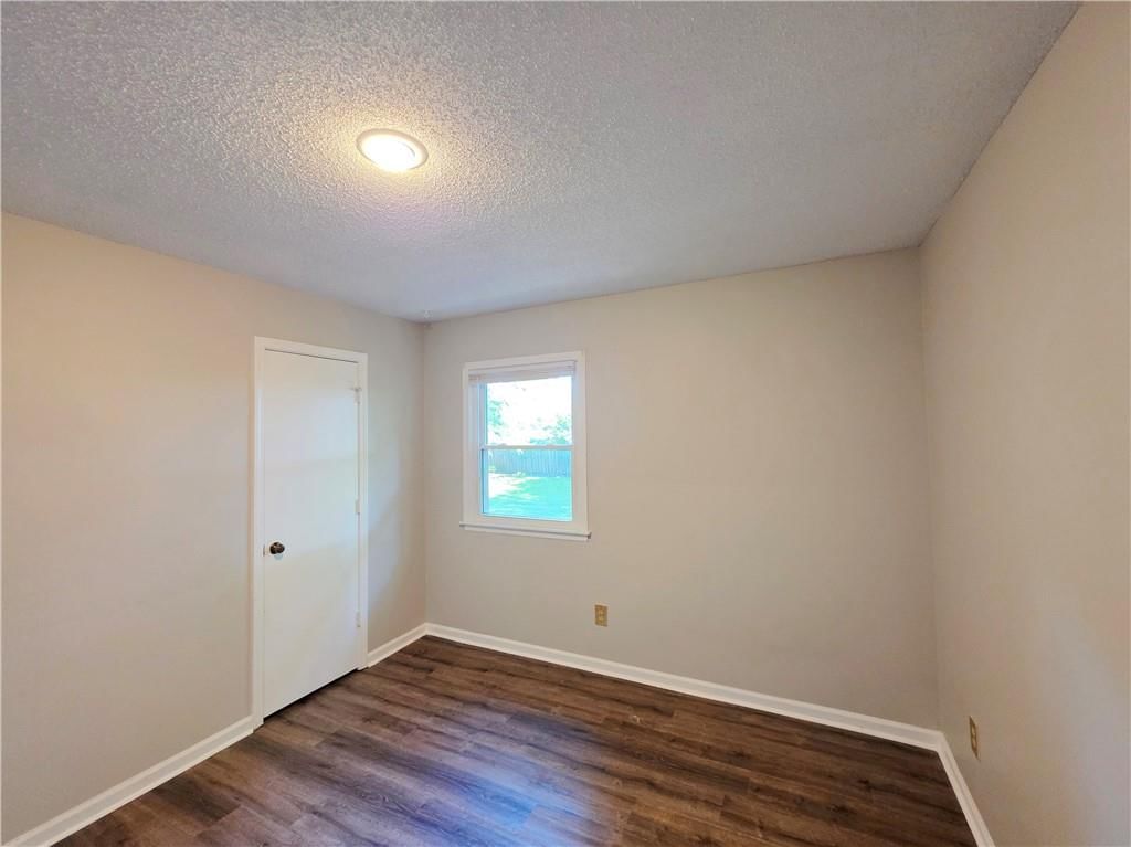 12618 W 69th Street — photo 25
