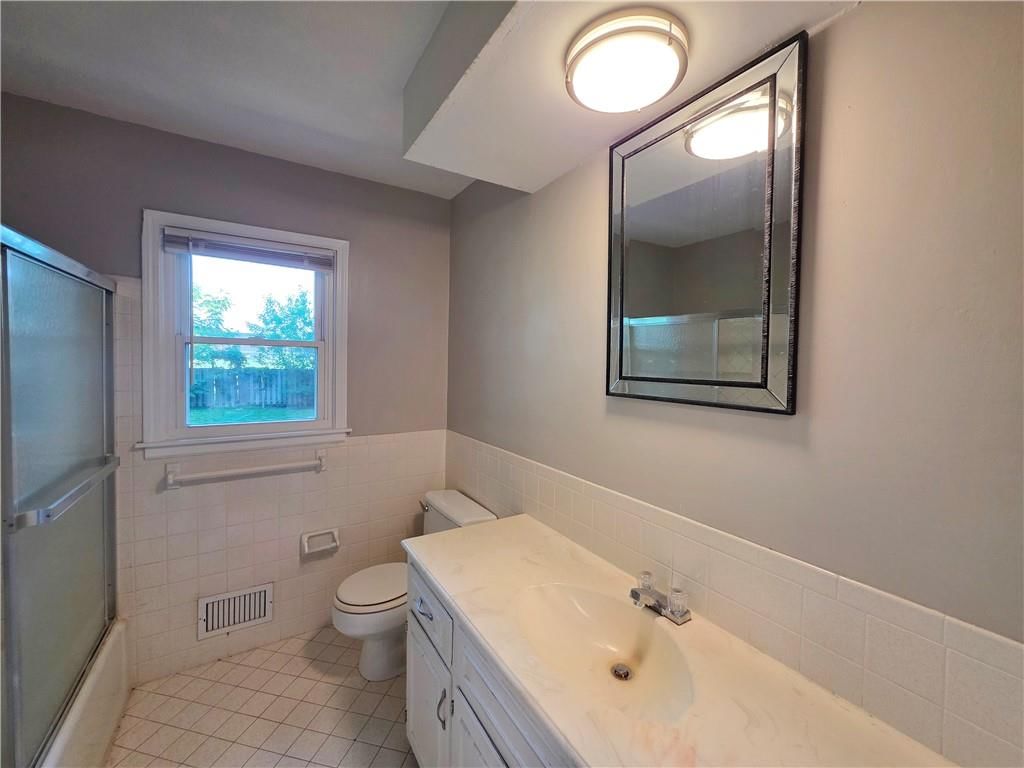 12618 W 69th Street — photo 27