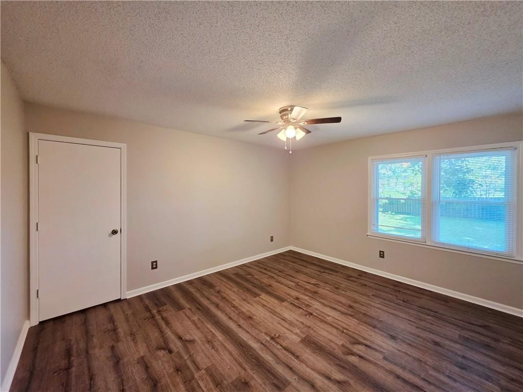 12618 W 69th Street — photo 31