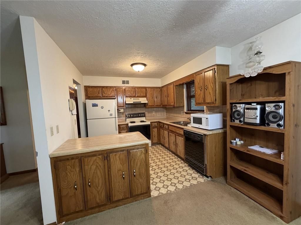 10719 N McGee Street — photo 7