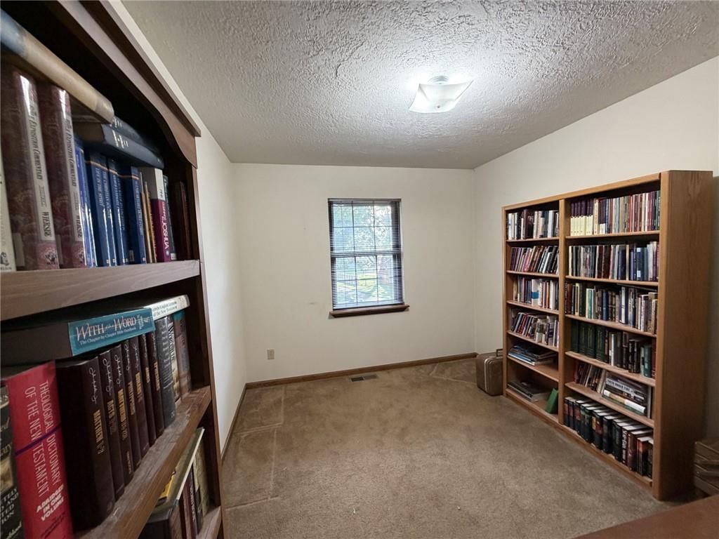 10719 N McGee Street — photo 17