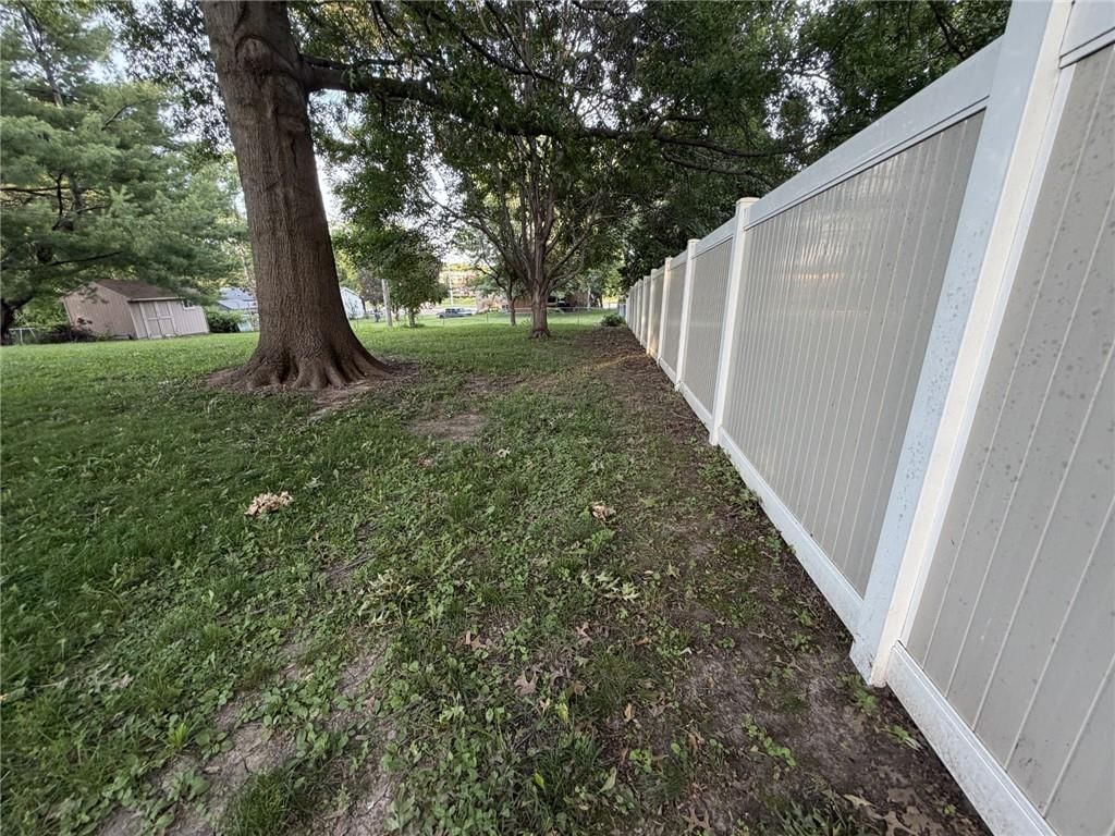 10719 N McGee Street — photo 32