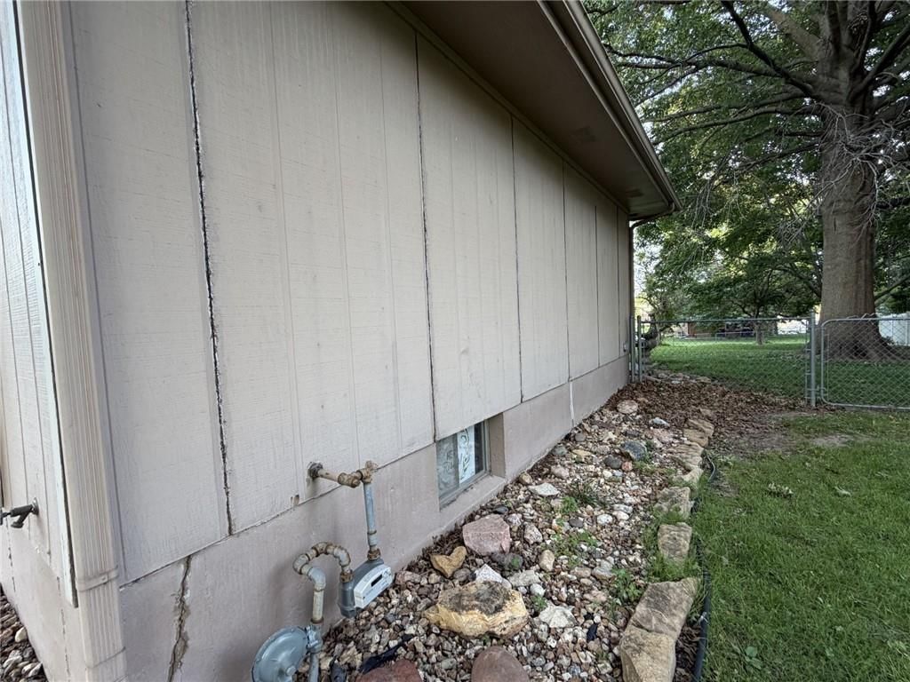 10719 N McGee Street — photo 42