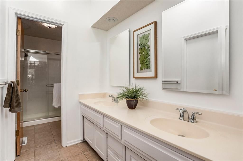 6418 Anderson Street — photo 13