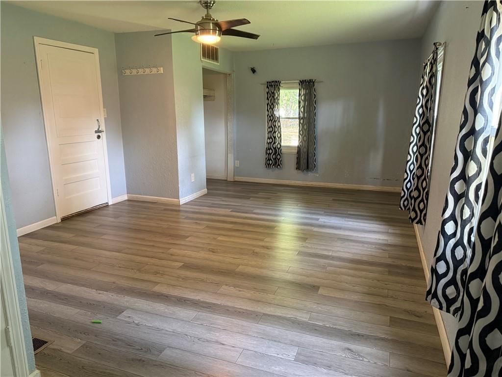 907 Morgan Street — photo 11