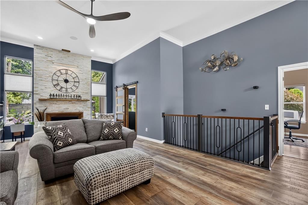 1084 W Cothrell Street — photo 9