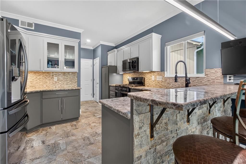 1084 W Cothrell Street — photo 10