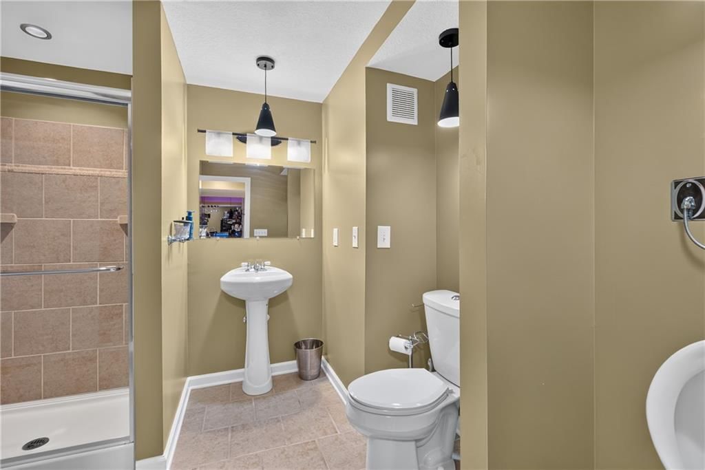 1084 W Cothrell Street — photo 29