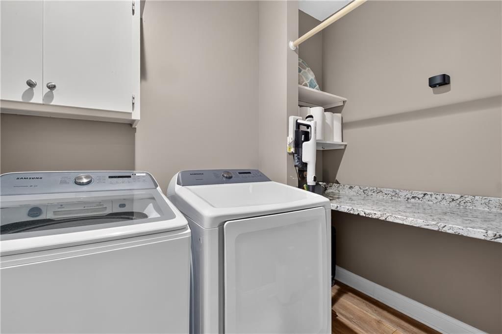 1084 W Cothrell Street — photo 30