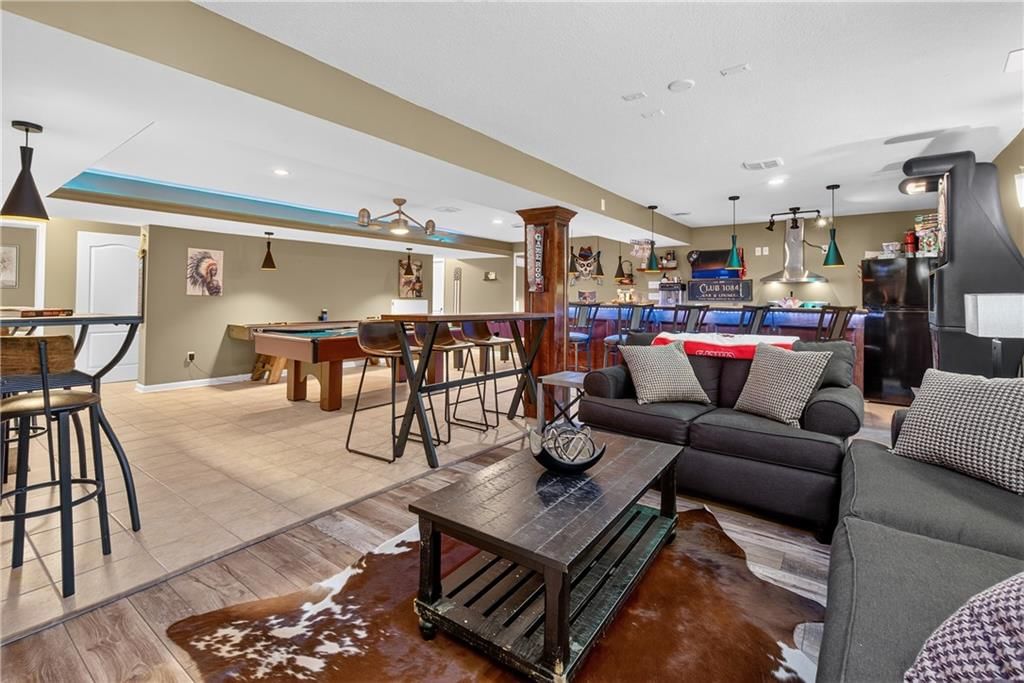 1084 W Cothrell Street — photo 38