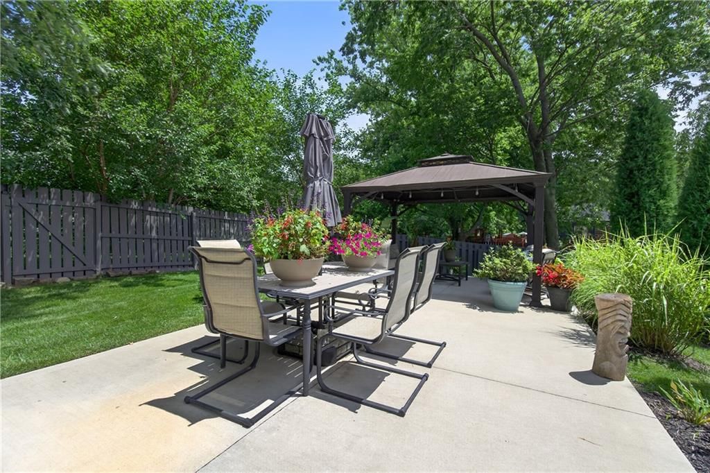 1084 W Cothrell Street — photo 43