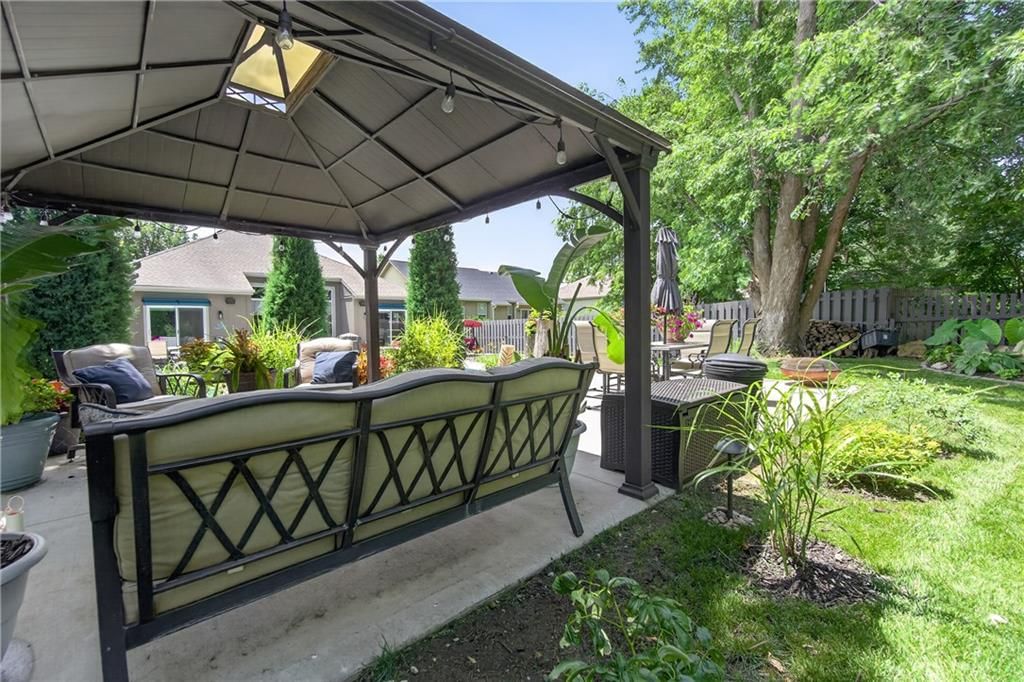 1084 W Cothrell Street — photo 45