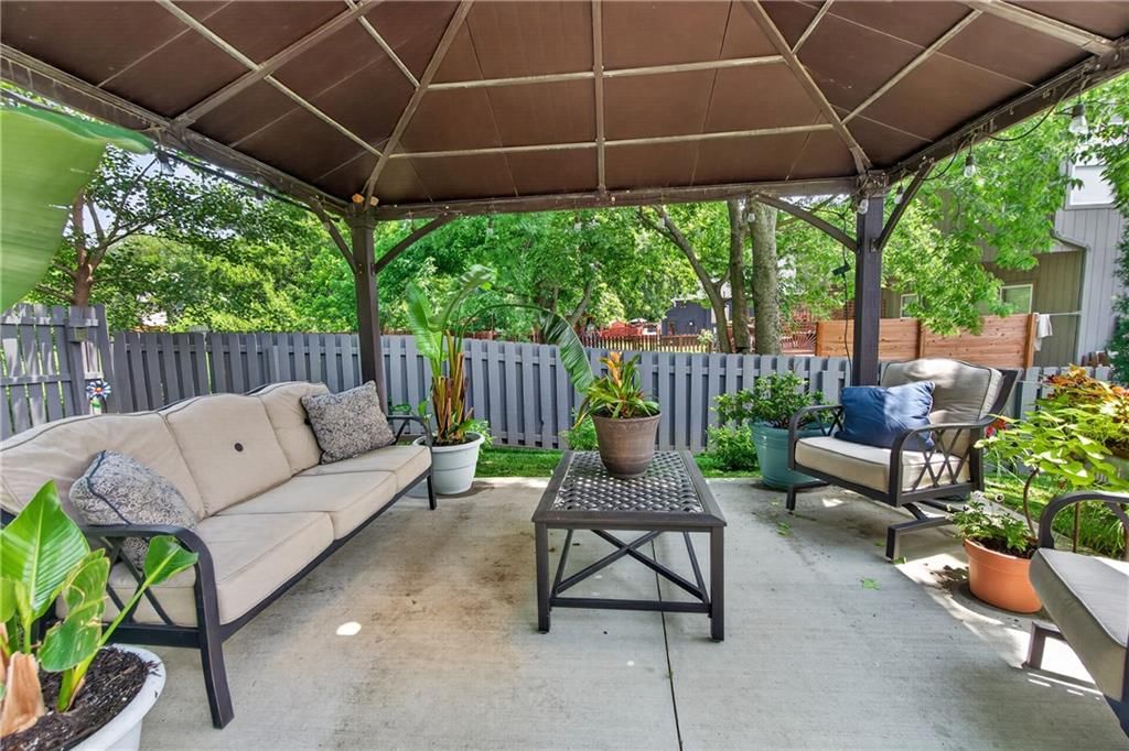 1084 W Cothrell Street — photo 47