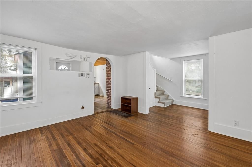 2516 Charlotte Street — photo 4