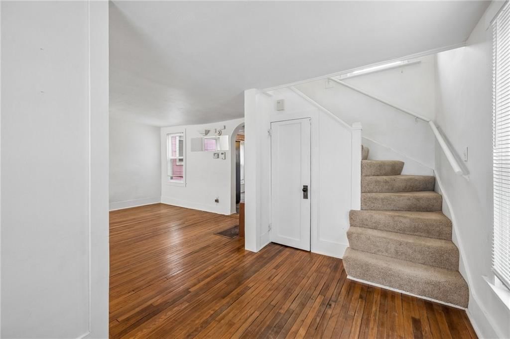 2516 Charlotte Street — photo 8