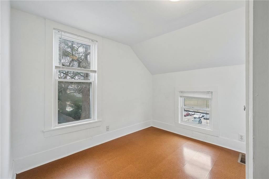 2516 Charlotte Street — photo 18
