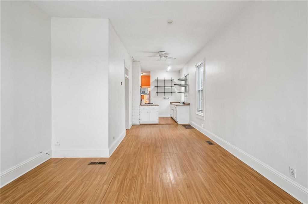 2518 Charlotte Street — photo 5
