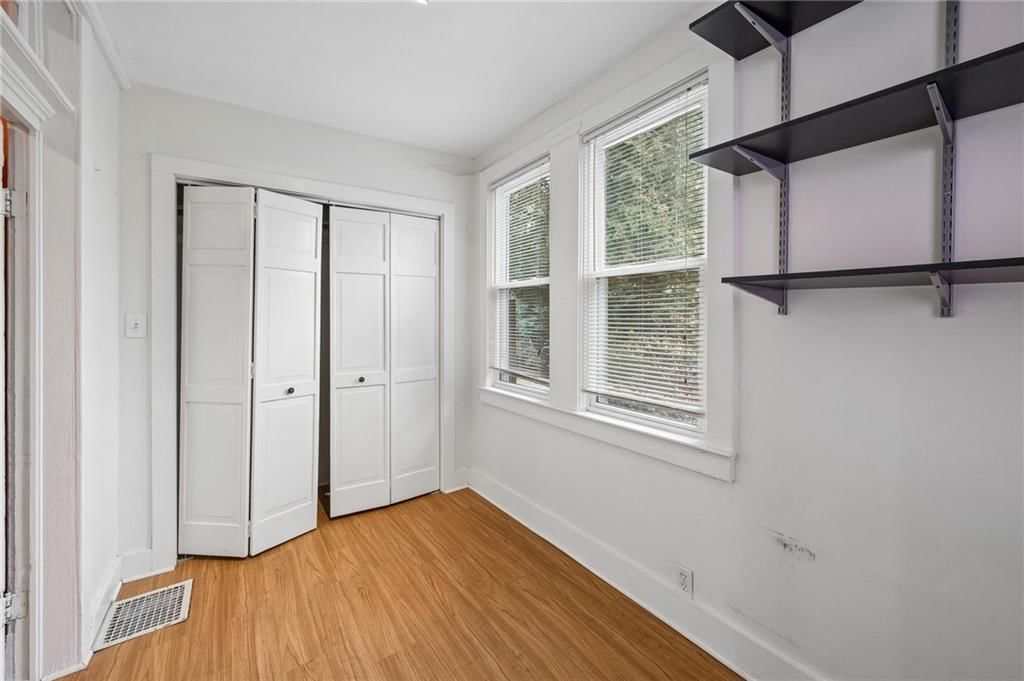 2518 Charlotte Street — photo 21