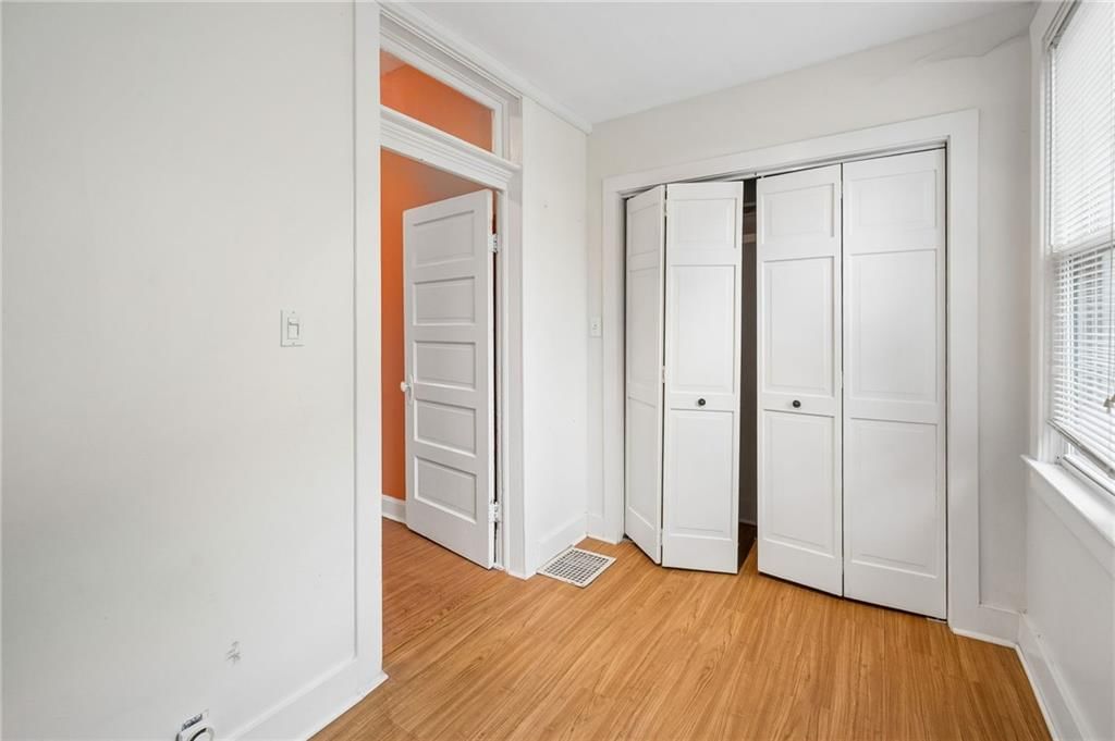 2518 Charlotte Street — photo 22